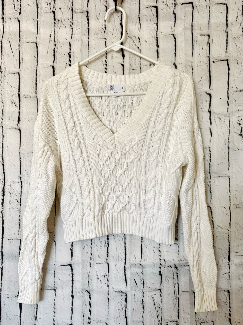 RSQ White Cable Knit V-Neck Sweater